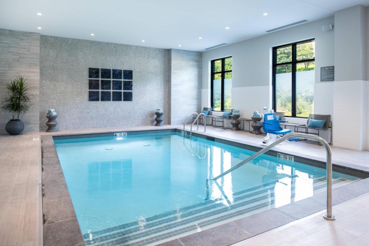 Fairfield Inn & Suites By Marriott Boston Waltham Extérieur photo