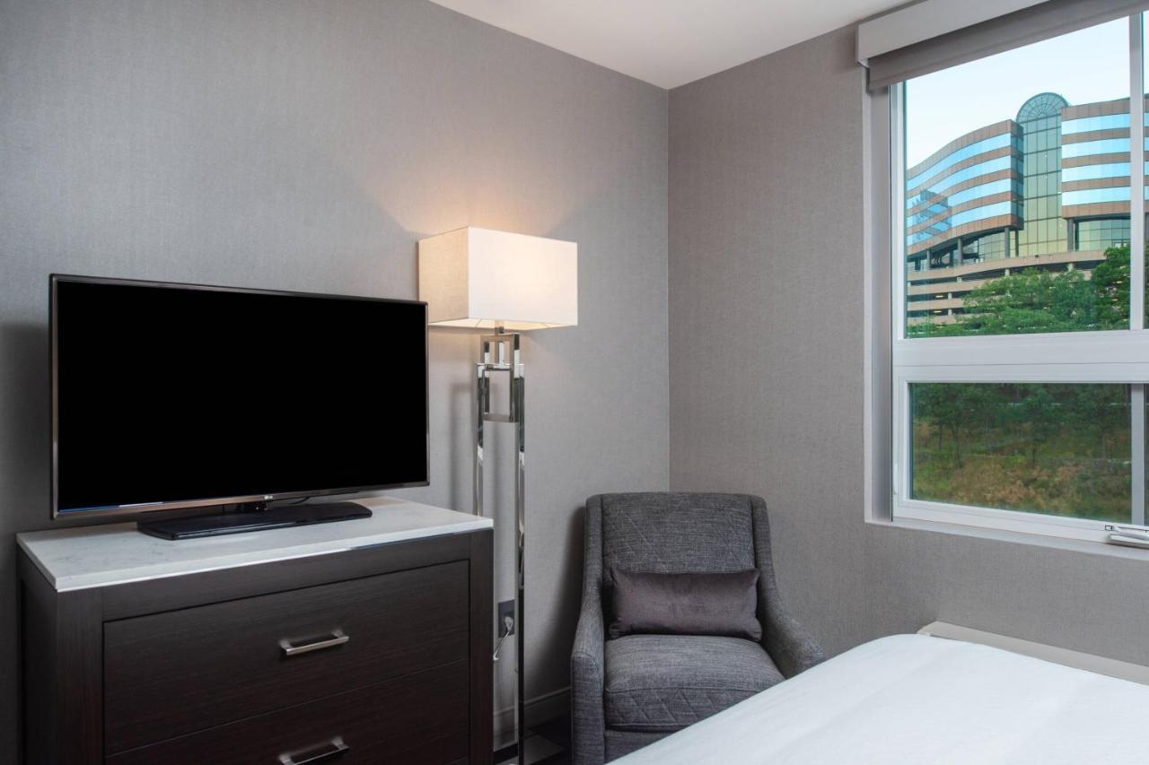 Fairfield Inn & Suites By Marriott Boston Waltham Extérieur photo
